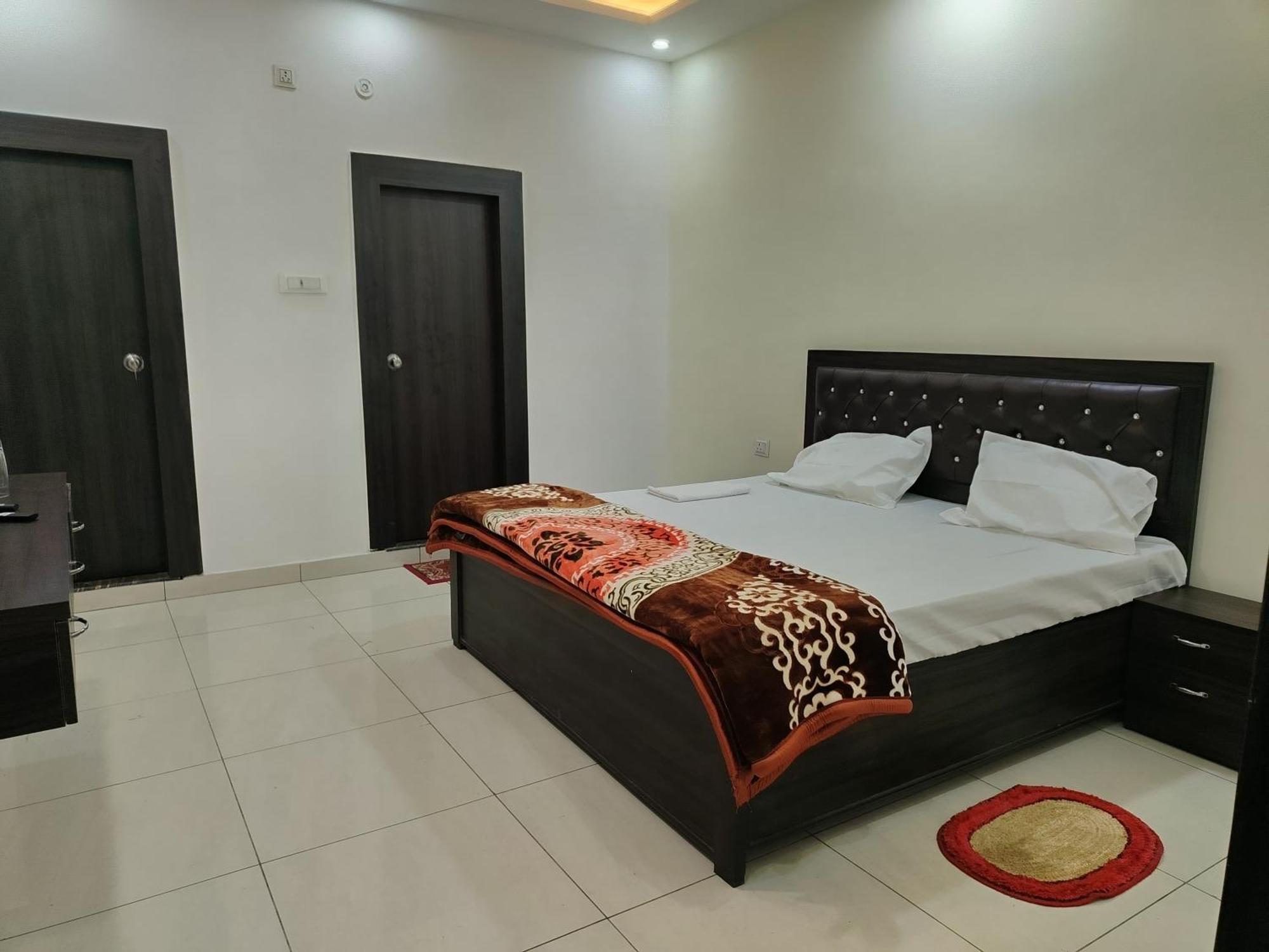 Hotel Dev International Khalilabad ภายนอก รูปภาพ